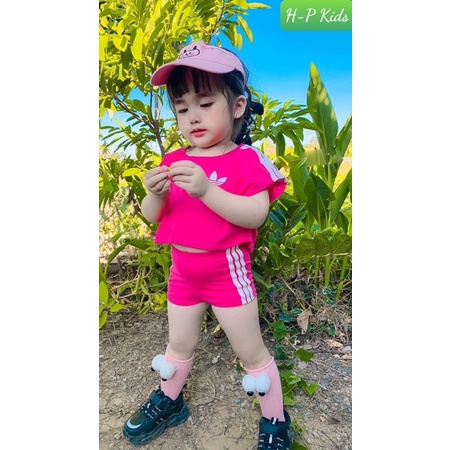 Bộ das bé gái sành điệu