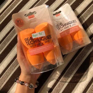 BÔNG MÚT TRANG ĐIỂM REAL TECHNIQUES BASE MIRACLE COMPLEXION  SPONGE