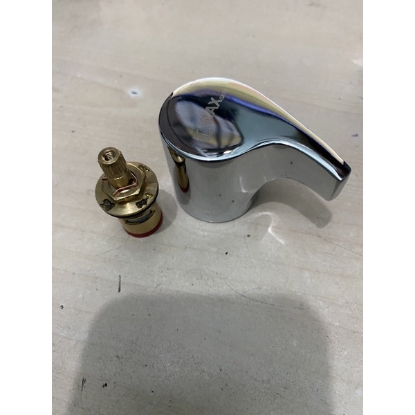 Tay Vặn Vòi Nước  - Sen xịt shop