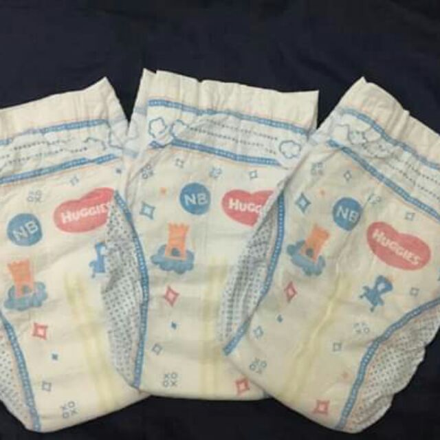 120 miếng tã dán xs hugges cho bé từ 3_6kg