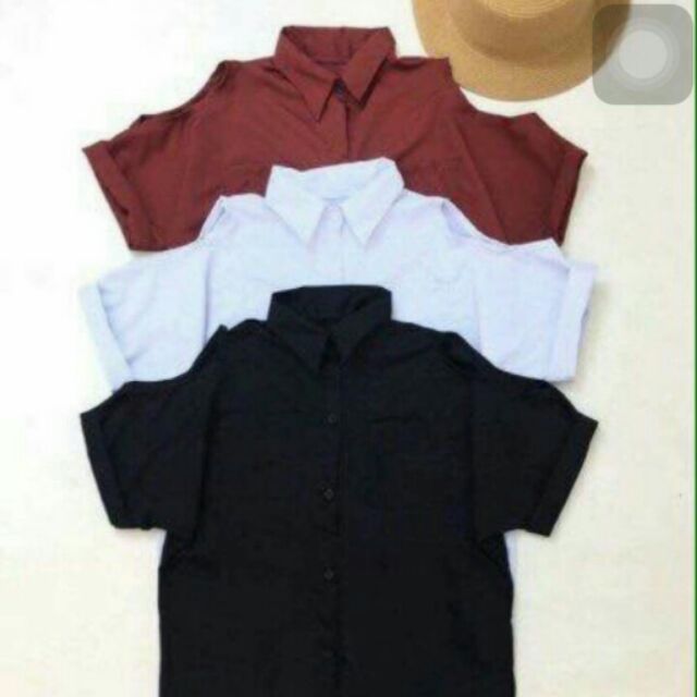 Áo sơ mi tay ngắn khoét vai