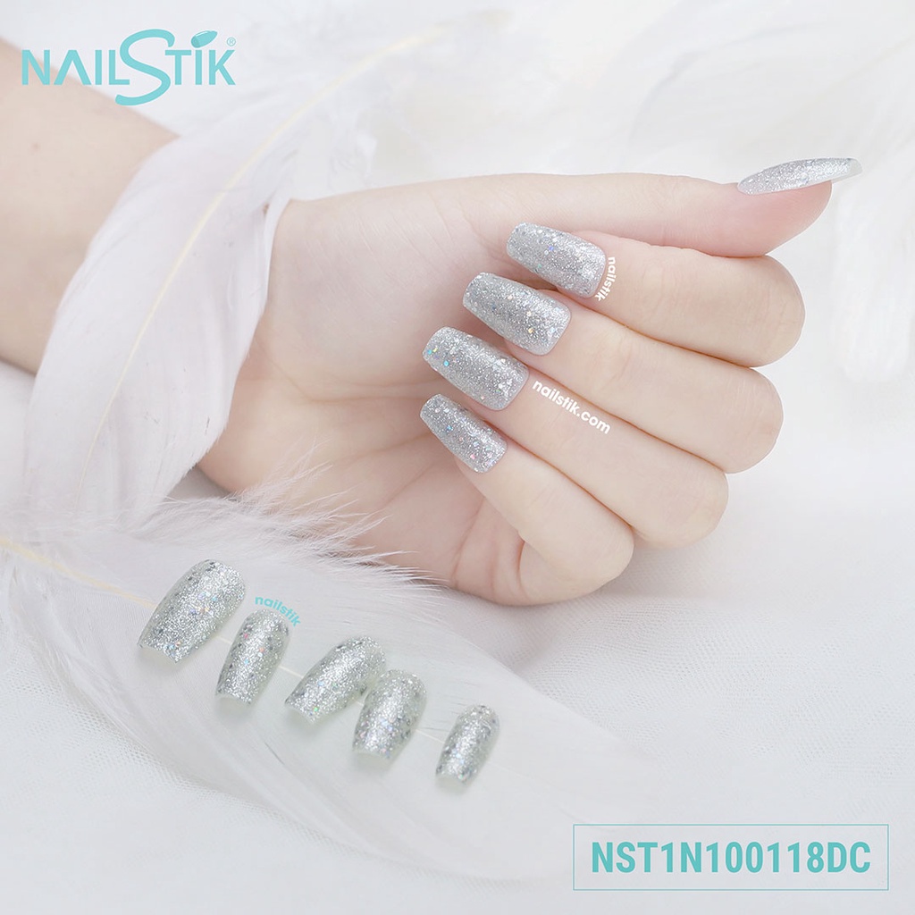 Móng úp thiết kế by NAILSTIK, màu bạc, form móng coffin, dài, 118