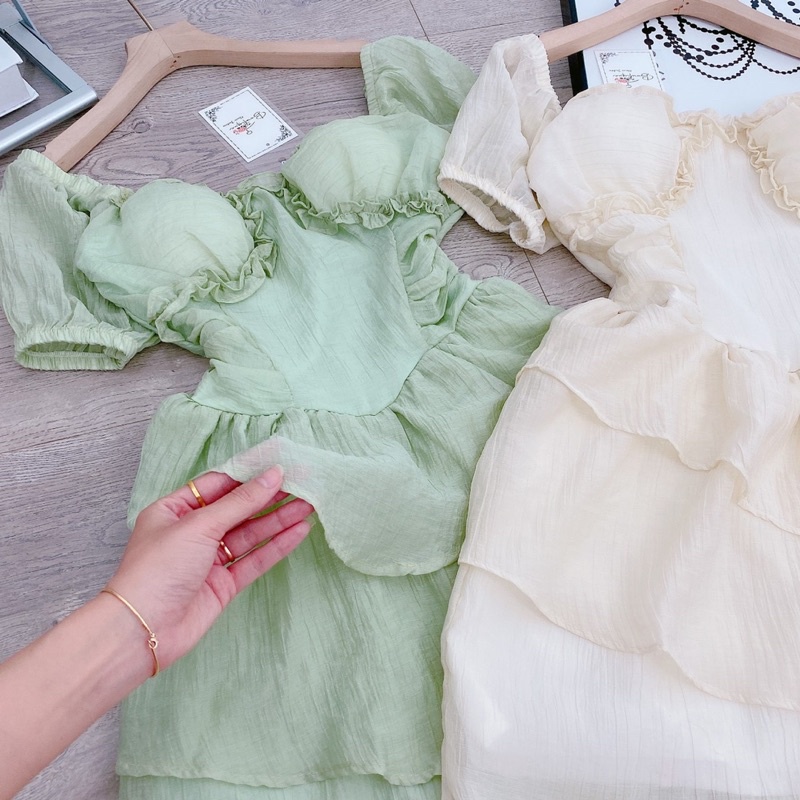 Váy xoè cổ vuông ôm eo siêu xinh siêu lung linh