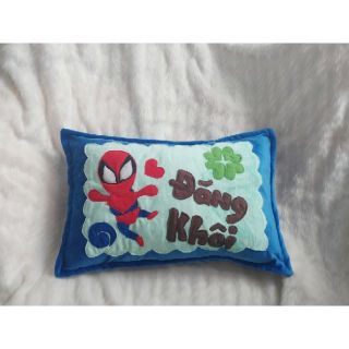 Gối nằm handmade cho bé người nhện