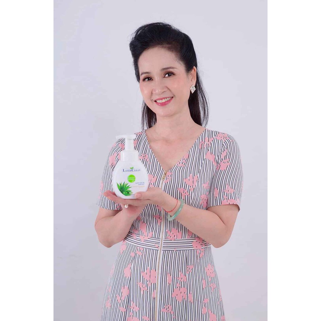 Nước rửa tay hữu cơ dạng bọt Layer Clean 330ml