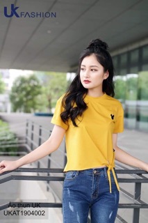 Áo thun buộc eo thêu mickey