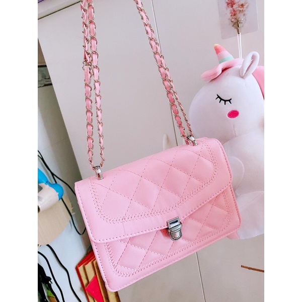 Túi đeo chéo thời trang dạng hộp khóa cài hot trend Daisy