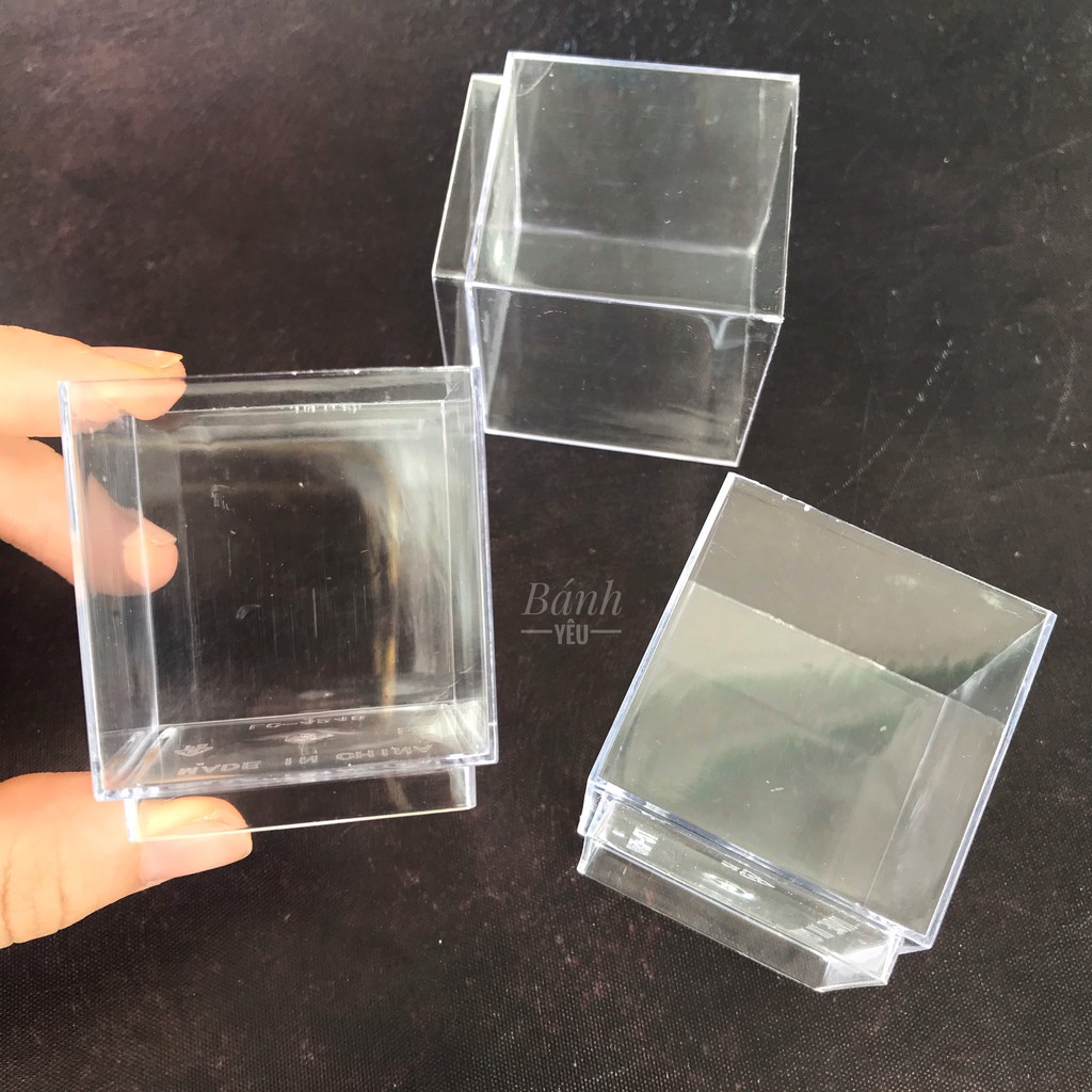 Lốc 10 Hộp Nhựa Mica Vuông Mini - BB54
