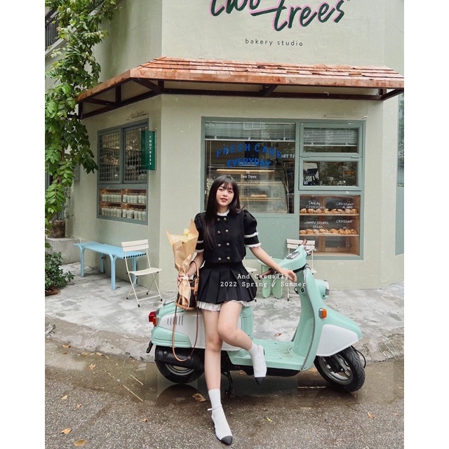 And Casually / Set áo croptop + cv xếp li viền đũi