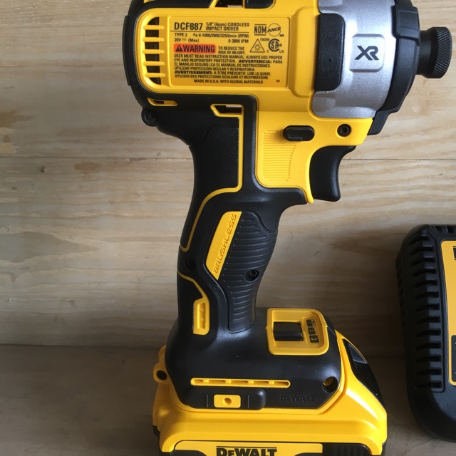 Thân máy bắn vít DEWALT DCF887