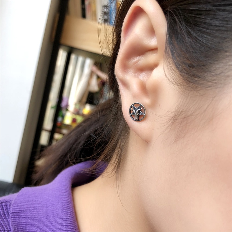 Bông Tai Hình Chú Cừu Ngôi Sao Năm Cánh Màu Tối Thời Trang Cho Nam Và Nữ