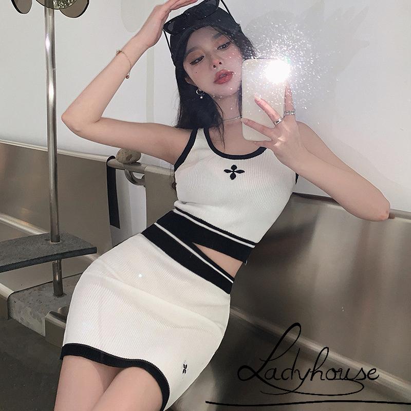 Bộ Trang Phục 2 Mảnh Áo Thun Không Tay Cổ Chữ U Màu Sắc Tương Phản + Chân Váy Ngắn Cạp Cao Mini Dành Cho Nữ