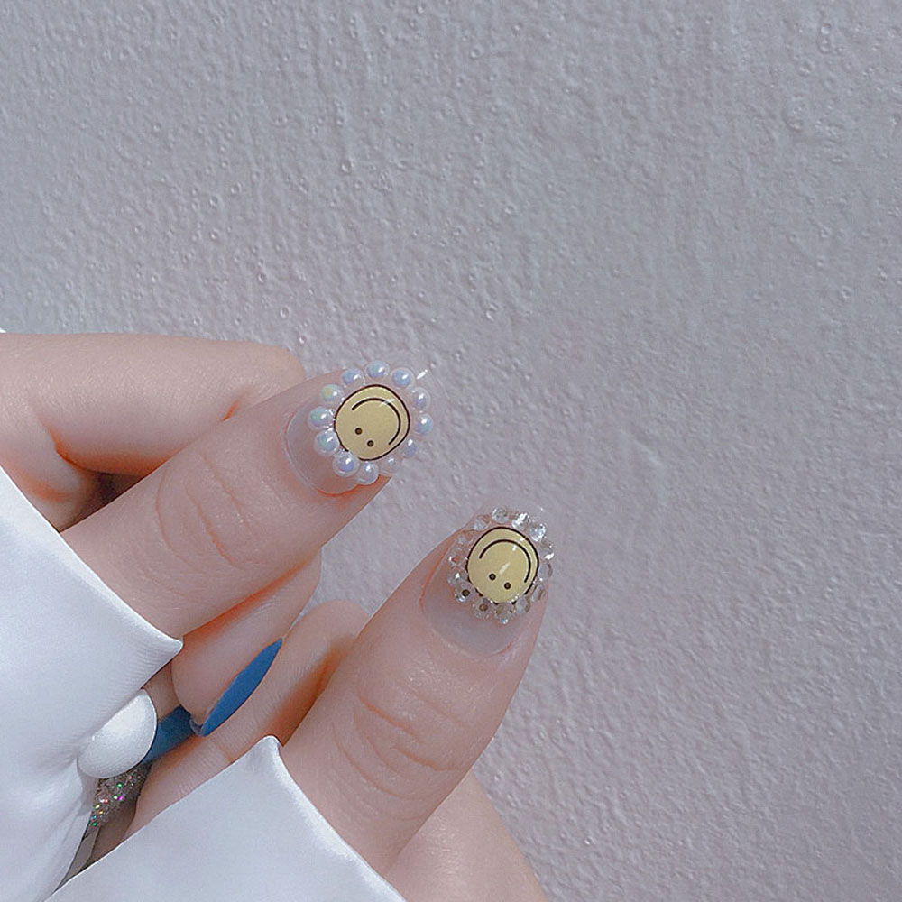[Hàng mới về] Miếng Dán Trang Trí Móng Tay Hình Biểu Tượng Cảm Xúc Xinh Xắn