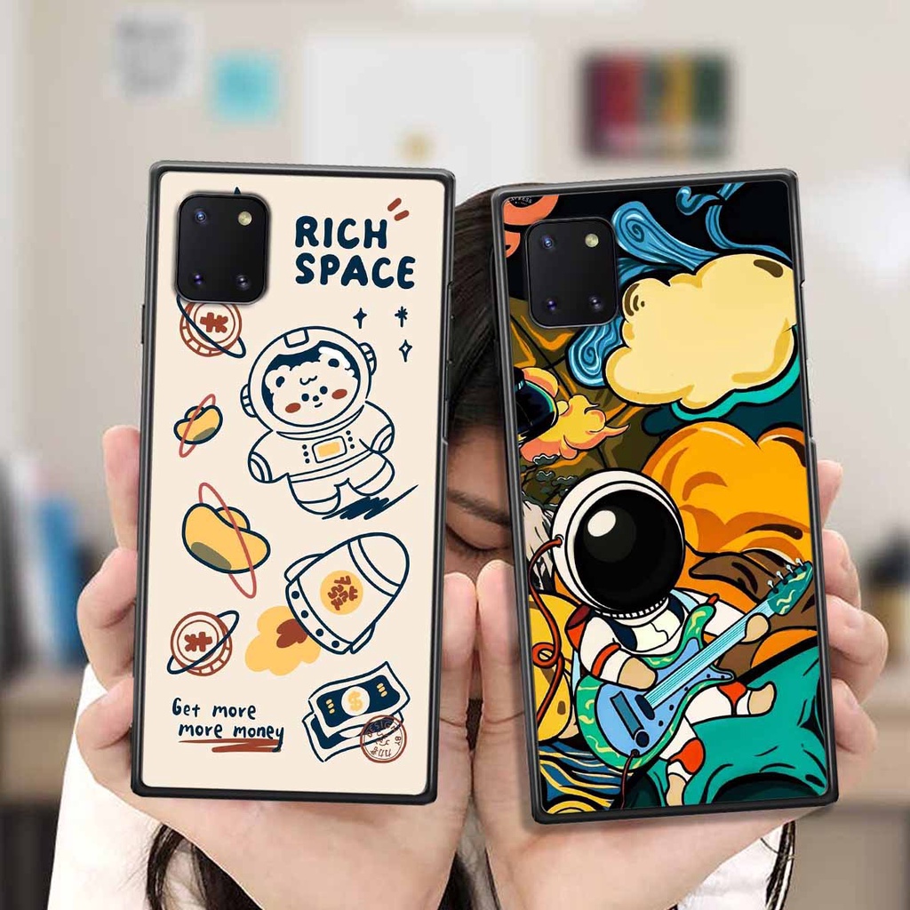 Ốp Samsung Note 10 Lite in hình vũ trụ, phi hành gia bầu trời cute dễ thương