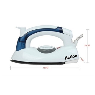 Bàn ủi mini hơi nước gọn nhẹ, bền chắc.