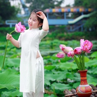 Áo dài cho bé từ 5-12 tuổi