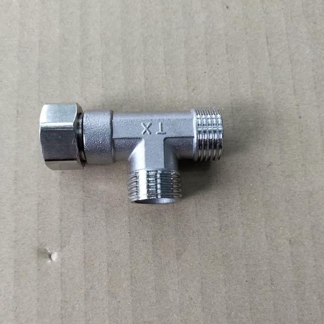 Tê ren ngoài rắc co DN21