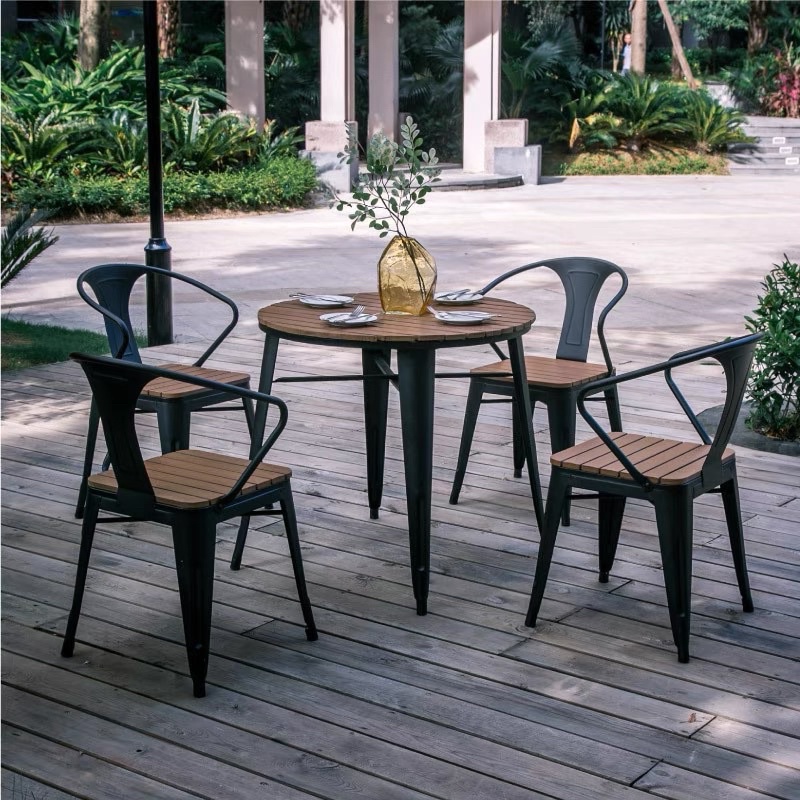 Bộ bàn ghế sân vườn đẹp ngoài trời khung thép cacbon phun sơn tĩnh điện mặt gỗ sồi cao cấp, Bộ bàn ghế ban công Rirobik