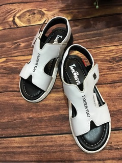 Sandal bé trai size 33-34-35