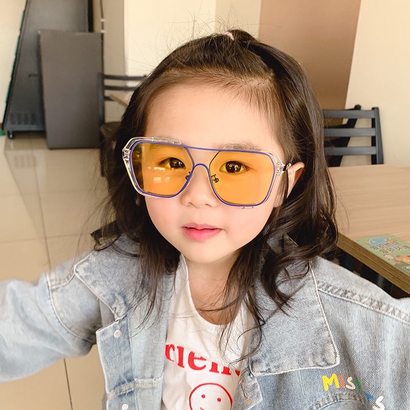 Kính Mát Thời Trang Chống Tia UV Gọng Lớn Cho Bé