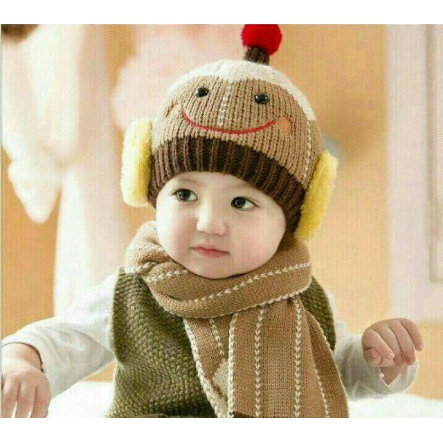 Mũ len kèm khăn len quàng cổ cho bé