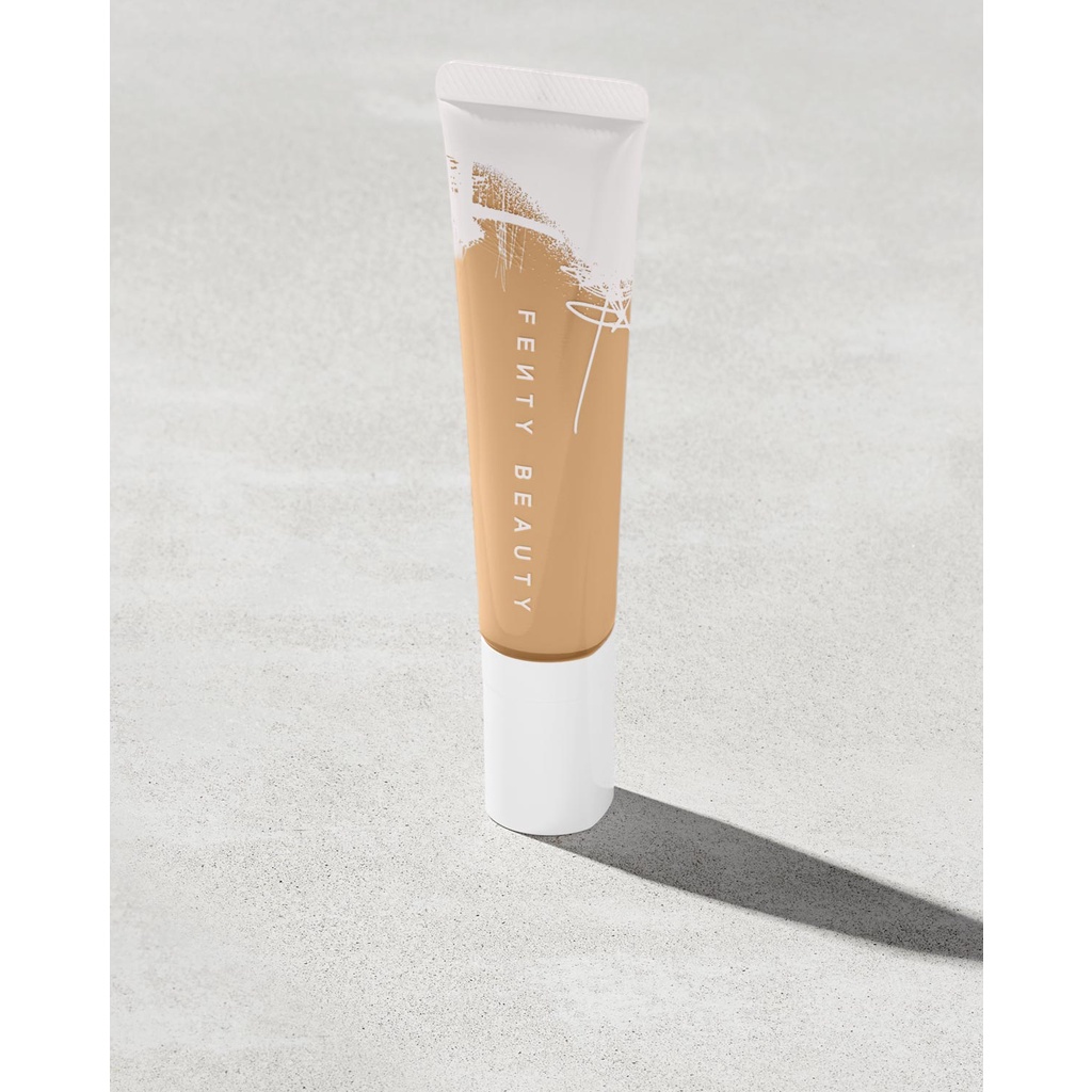 Kem nền Fenty Pro Filt'r Hydrating Longwear 32ml bền màu mà vẫn duy trì độ ẩm