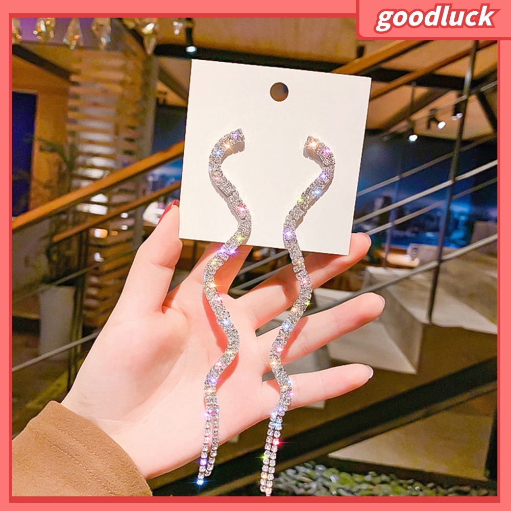 Đôi bông tai dây siêu dài đính đá chiếu và hạt ngọc trai giả dành cho nữ