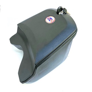 Thùng đựng đồ giữa gắn cho tất cả các dòng xe máy.