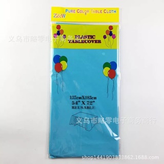 Khăn trải bàn màu trơn
