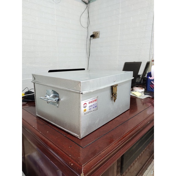 Thùng đựng đồ nghề có khóa (Kích thước 40 x 30 x 20cm)