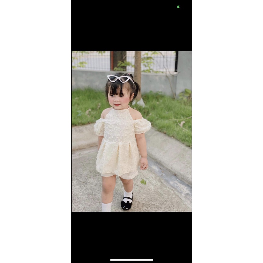 Bộ ren cổ yếm bé gái