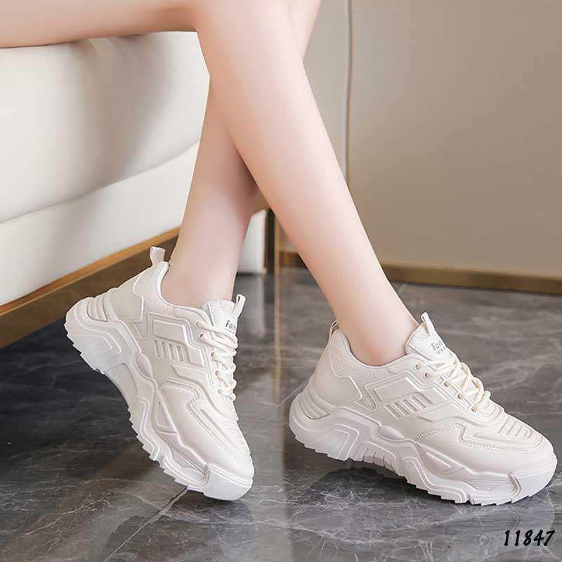 Giày thể thao nữ tăng chiều cao Kata 11845