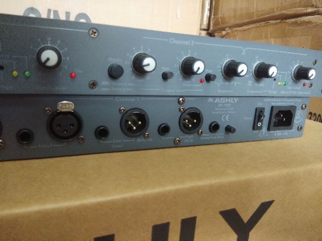 Crossover Ashly XR-1001