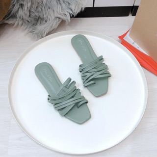 (Về Lại )Dép xỏ ngón quai dây nhuyễn (hàng đẹp )(nên đặt lên 1 sz)