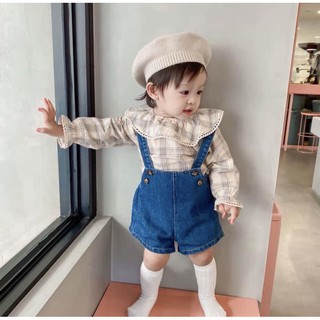 Set yếm jean đùi+áo caro bèo cho bé gái