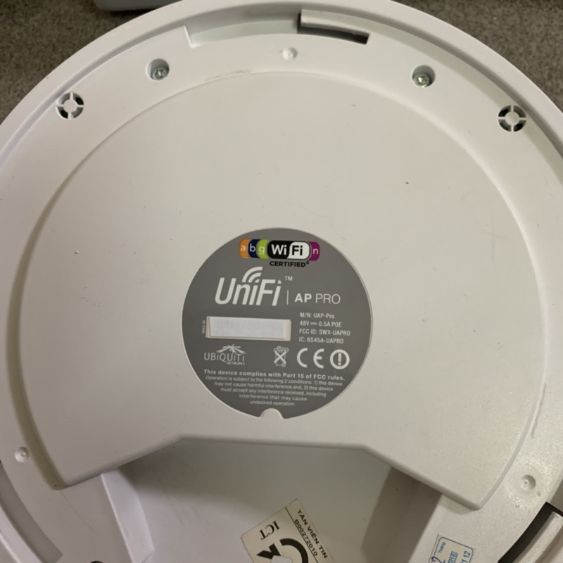 Bộ phát wifi chuyên dụng Unifi AP PRO Dualband N750 chịu tải cao