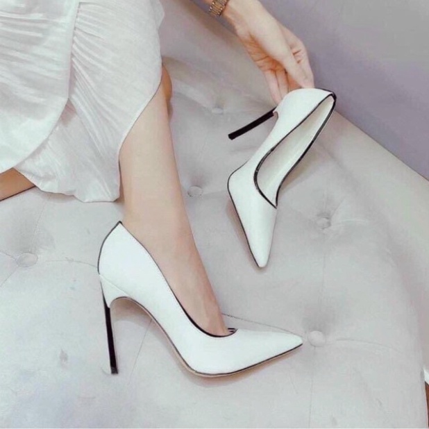 Giày cao gót viền đen cao cấp gót vát sang trọng