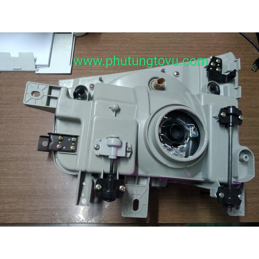 ĐÈN PHA XE TẢI HYUNDAI HD65/ HD72/ HD80