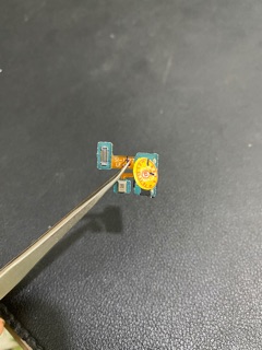 Cụm tai nghe và micro samsung j330