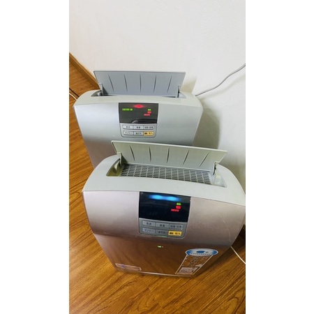 Máy lọc không khí Panasonic F-VXD 50