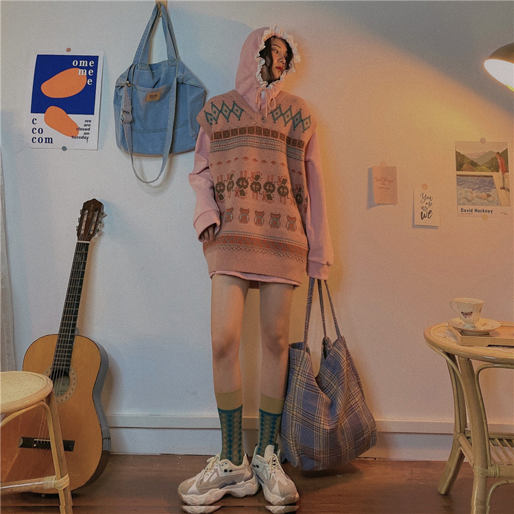 Áo len không tay cổ chữ V dáng rộng phong cách vintage thời trang cho nữ | BigBuy360 - bigbuy360.vn