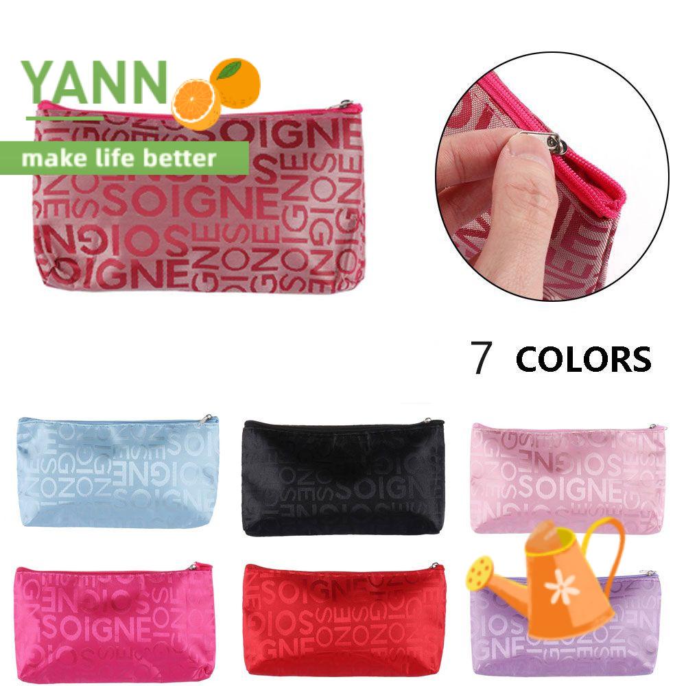 [Hàng mới về] Túi đựng mỹ phẩm họa tiết chữ cái độc đáo sang trọng