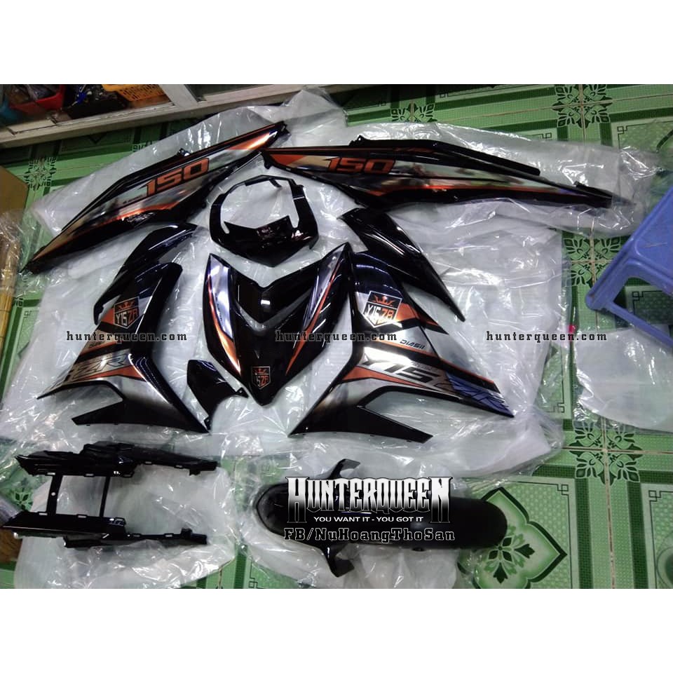 Tem Exciter 150. Tem Y15ZR đơn giản, cam đen. Chất liệu crom. Chỉnh sửa theo yêu cầu. Sắc nét, bền màu, chống nước