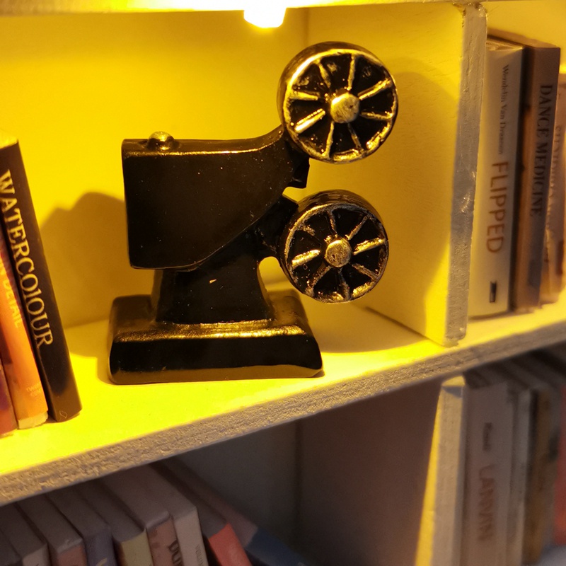 Mô Hình Trang Trí Để Bàn Phong Cách Retro Độc Đáo