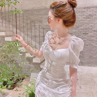 Đầm body tay lo ve lại