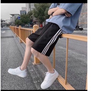Quần đùi kẻ sọc