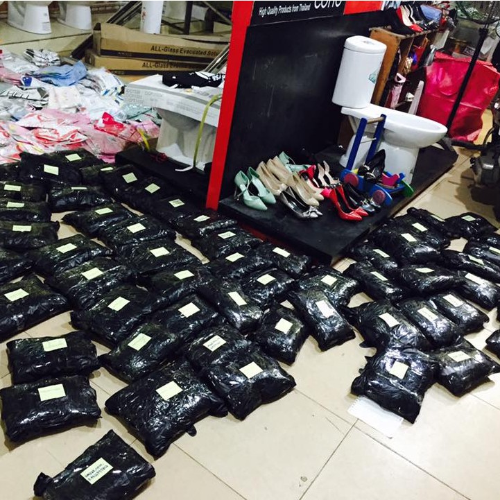 Combo Áo choàng ngủ váy ngủ nữ  Amuse V17🔥SIÊU SALE🔥_size S-XL đồ ngủ sexy hai dây kèm quần lót nữ phối ren mi giá rẻ | BigBuy360 - bigbuy360.vn