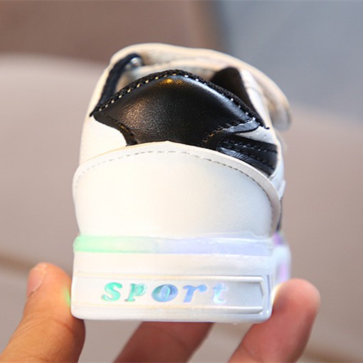Giày thể thao chạy bộ có đèn led kiểu Hàn Quốc cho bé