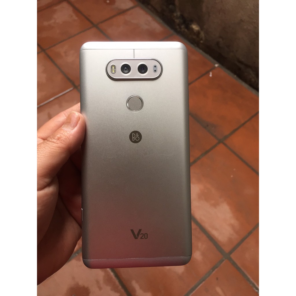 Điện thoại LG V20