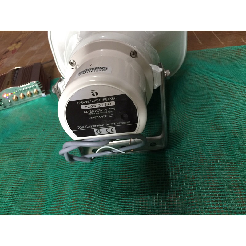 Loa nén loa phóng 30W không biến áp TOA SC-630.